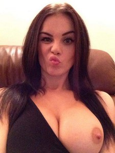 Hot brunette showing boobs on webcam - Olalacam.com