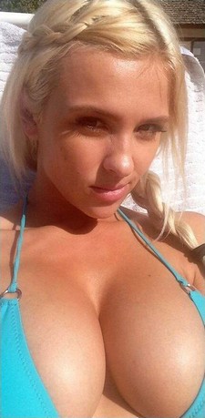 Novice Porno Show With A Perfect Blonde